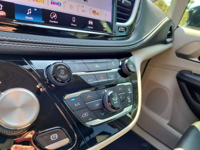 Used 2022 Blue Chrysler Touring L image 34