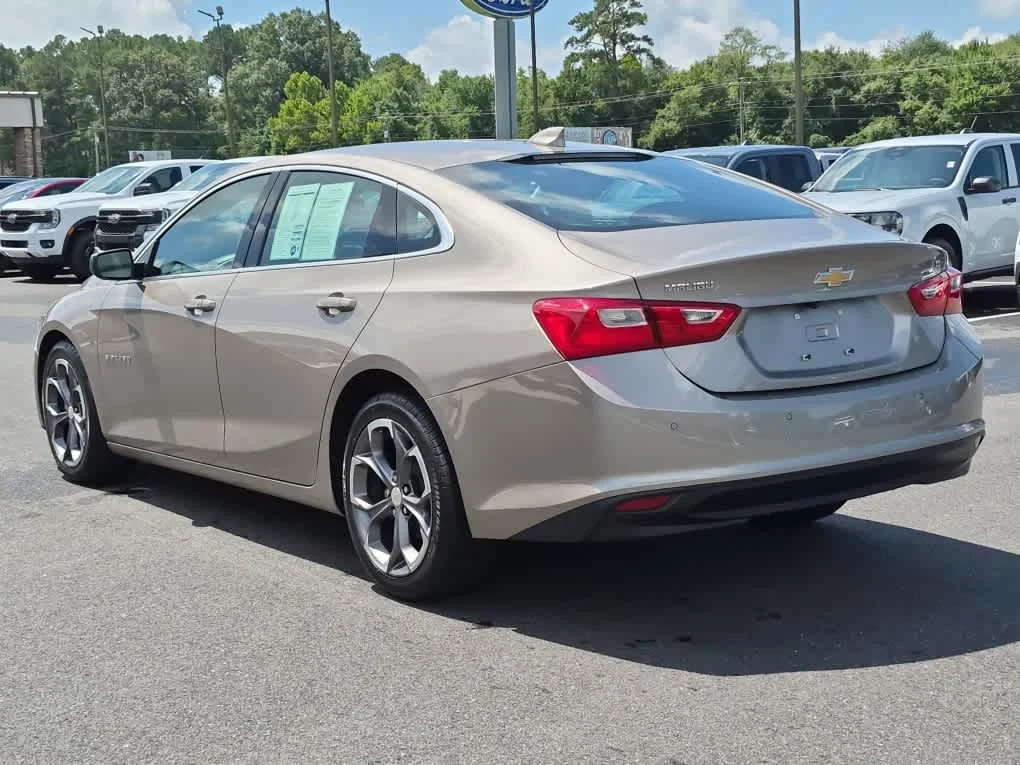 Used 2024 Mineral Gray Metallic Chevrolet LT image 4