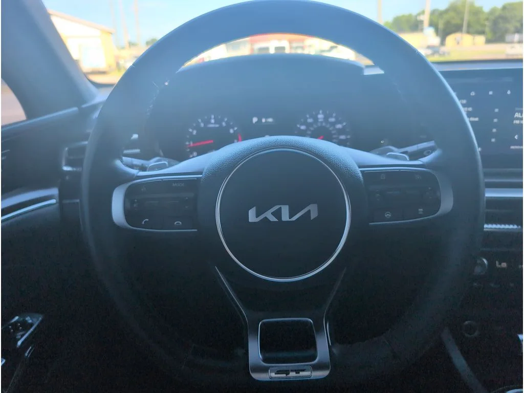 Used 2024 wolf gray Kia GT DCT FWD image 22