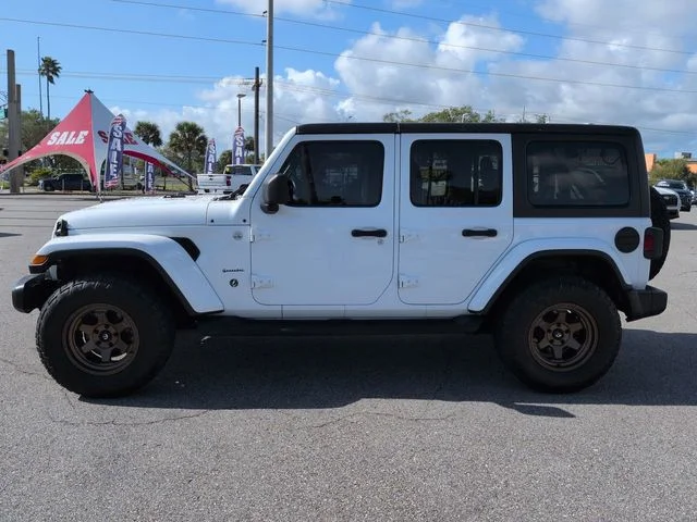 Used 2021 White Jeep Unlimited Sahara image 7