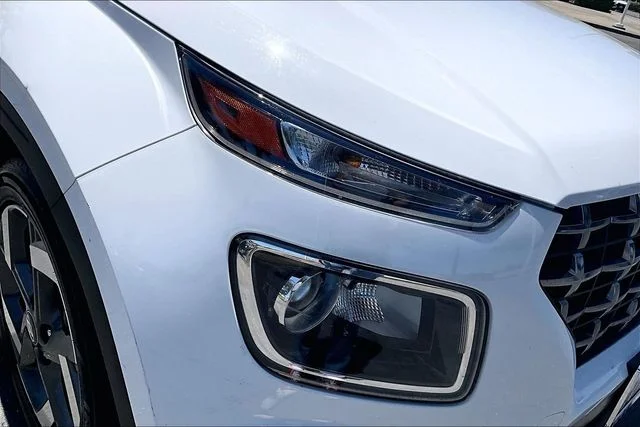 Used 2023 Ceramic White Hyundai SEL image 28