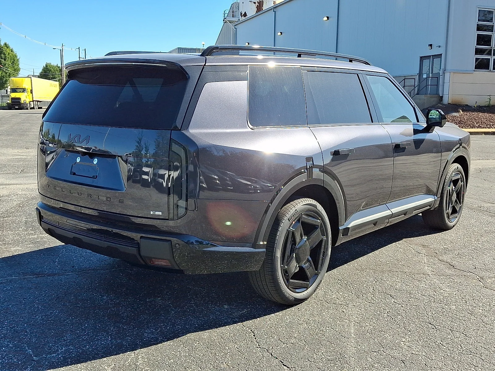 New 2027 Gray Kia X-Line SX image 8