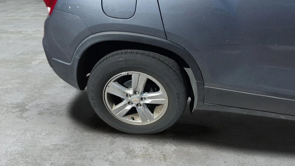 Used 2019 Gray Chevrolet LT image 17