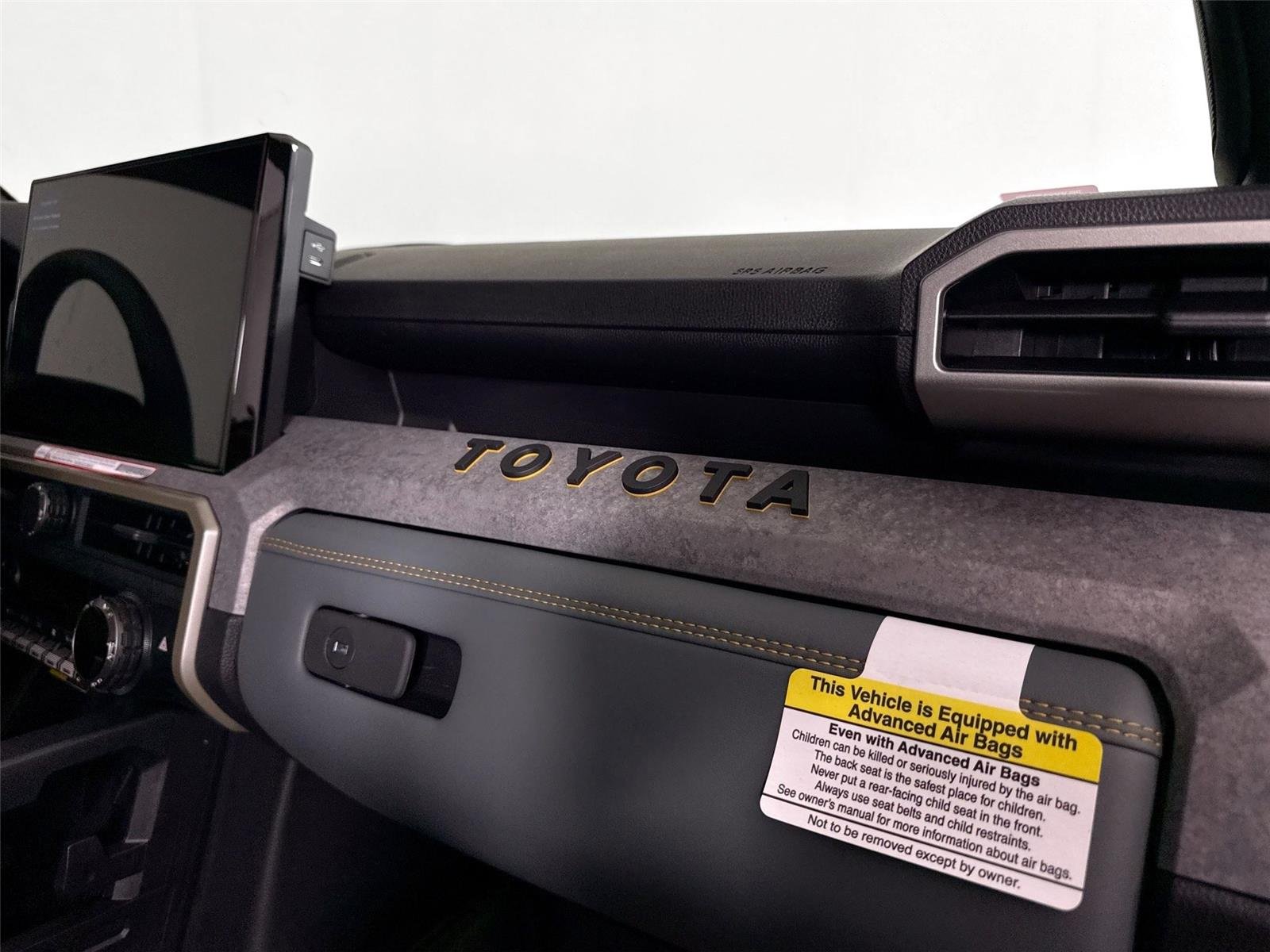 New 2026 Ice Cap Toyota Trailhunter HV image 38