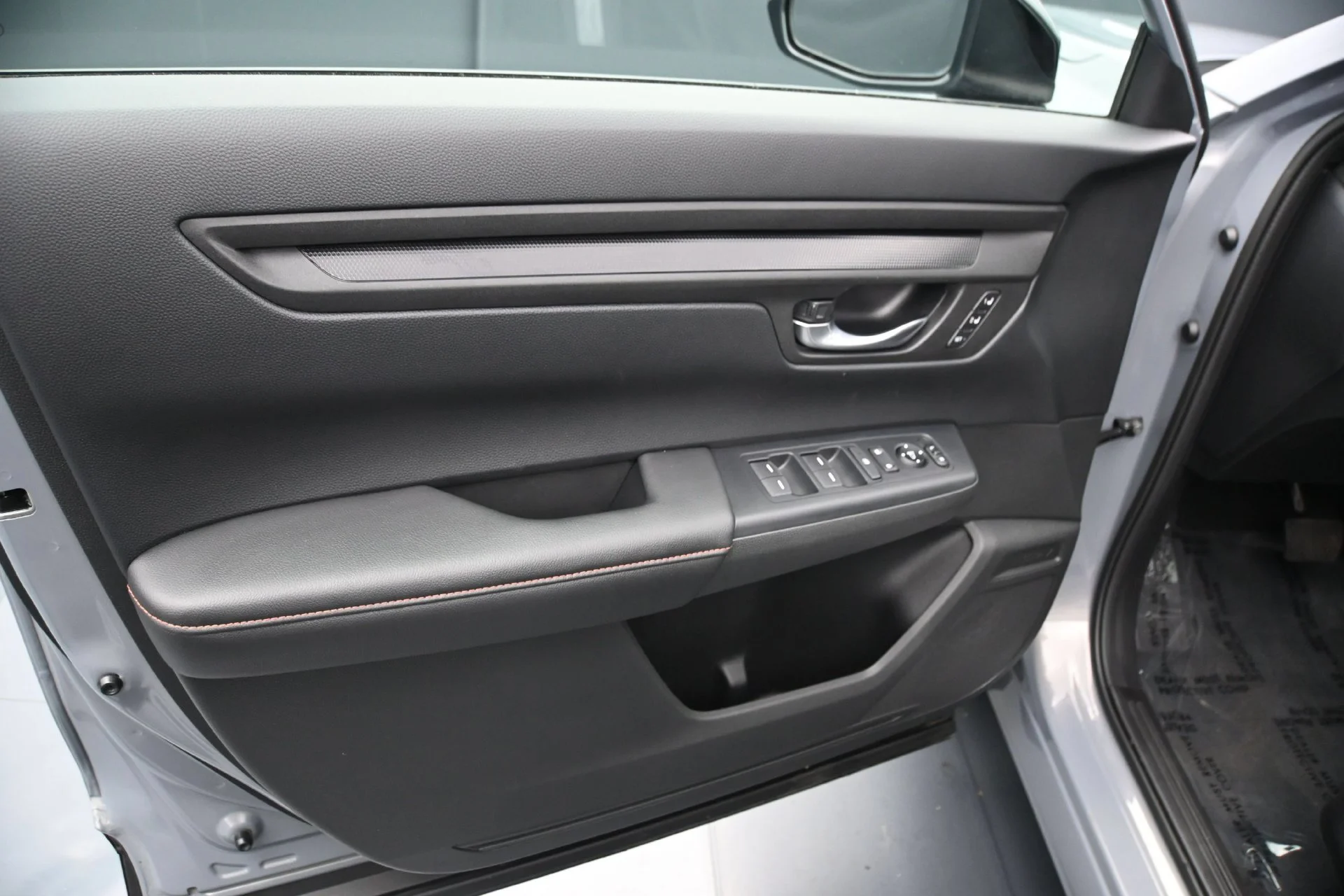 Used 2024  Honda 5D WAGON HYBRID SPORT-L AWD image 18
