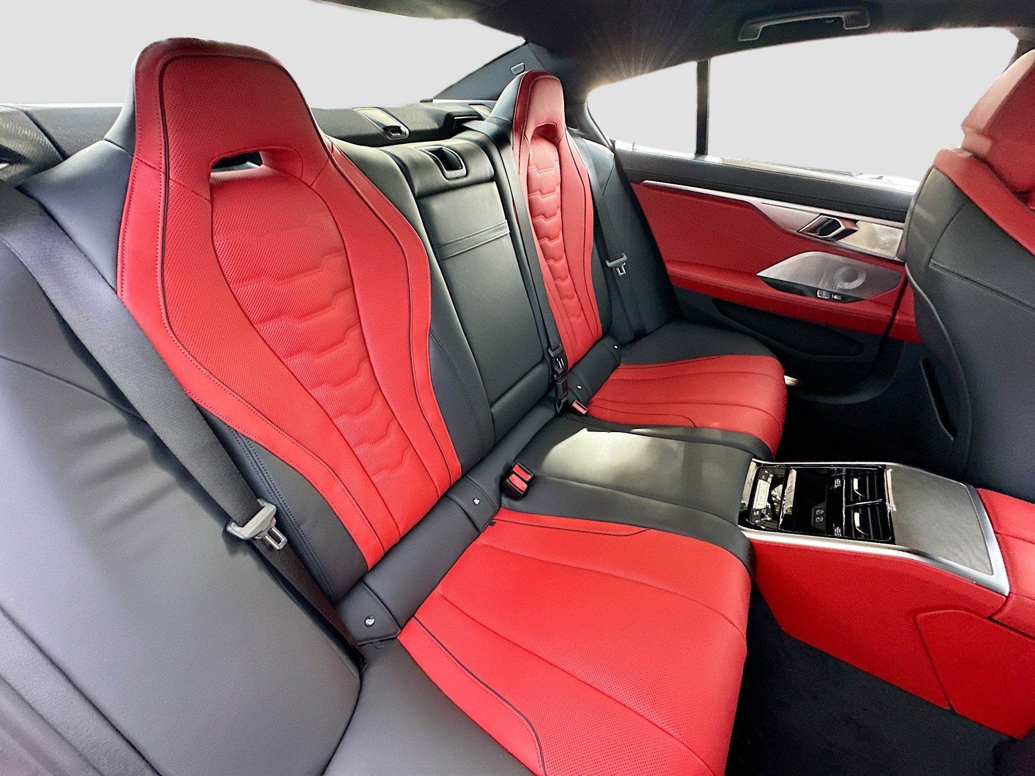 2026 BMW 8 Series 840i - Photo 23