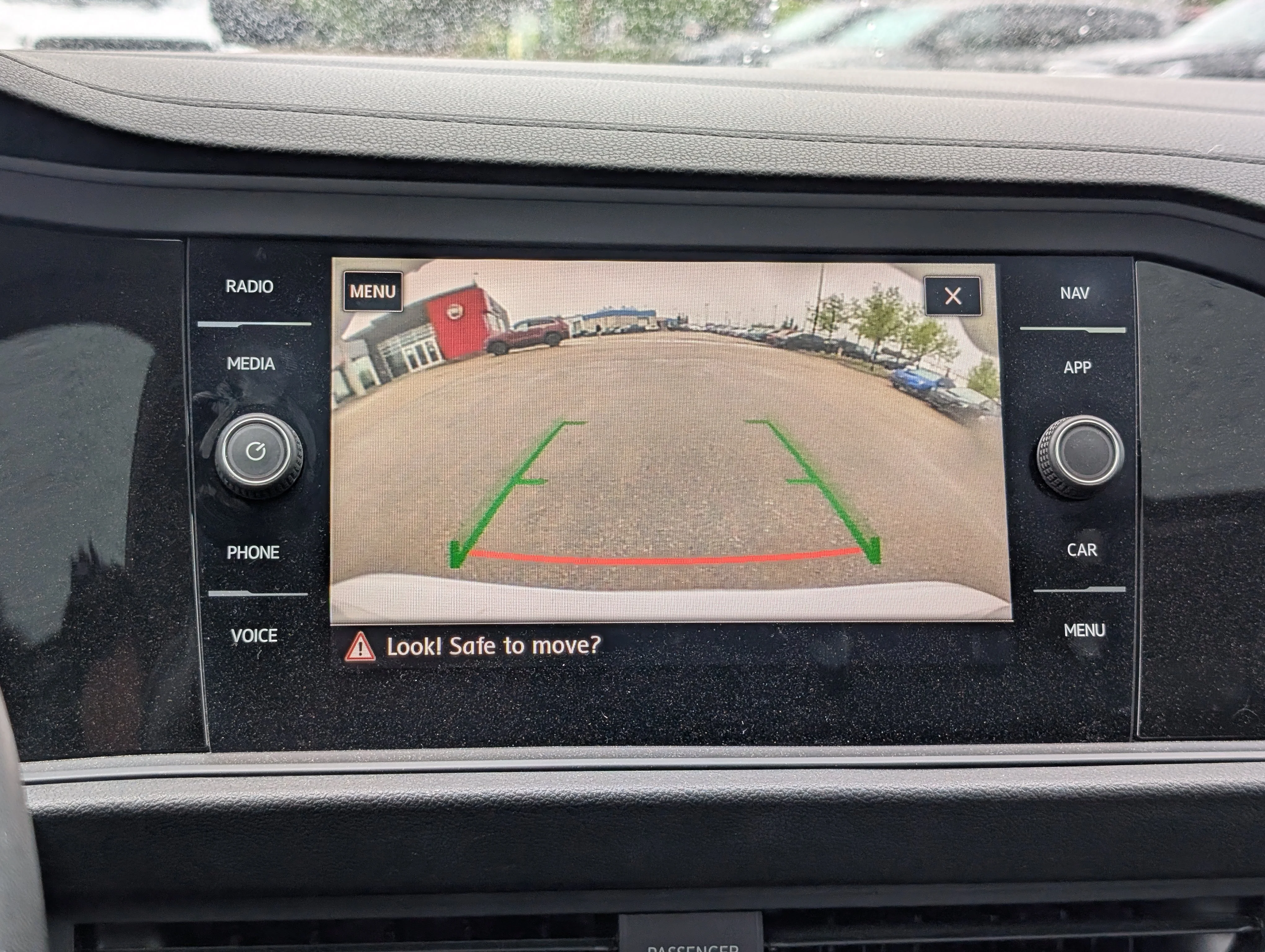 Used 2020 Pure White Volkswagen Execline image 29