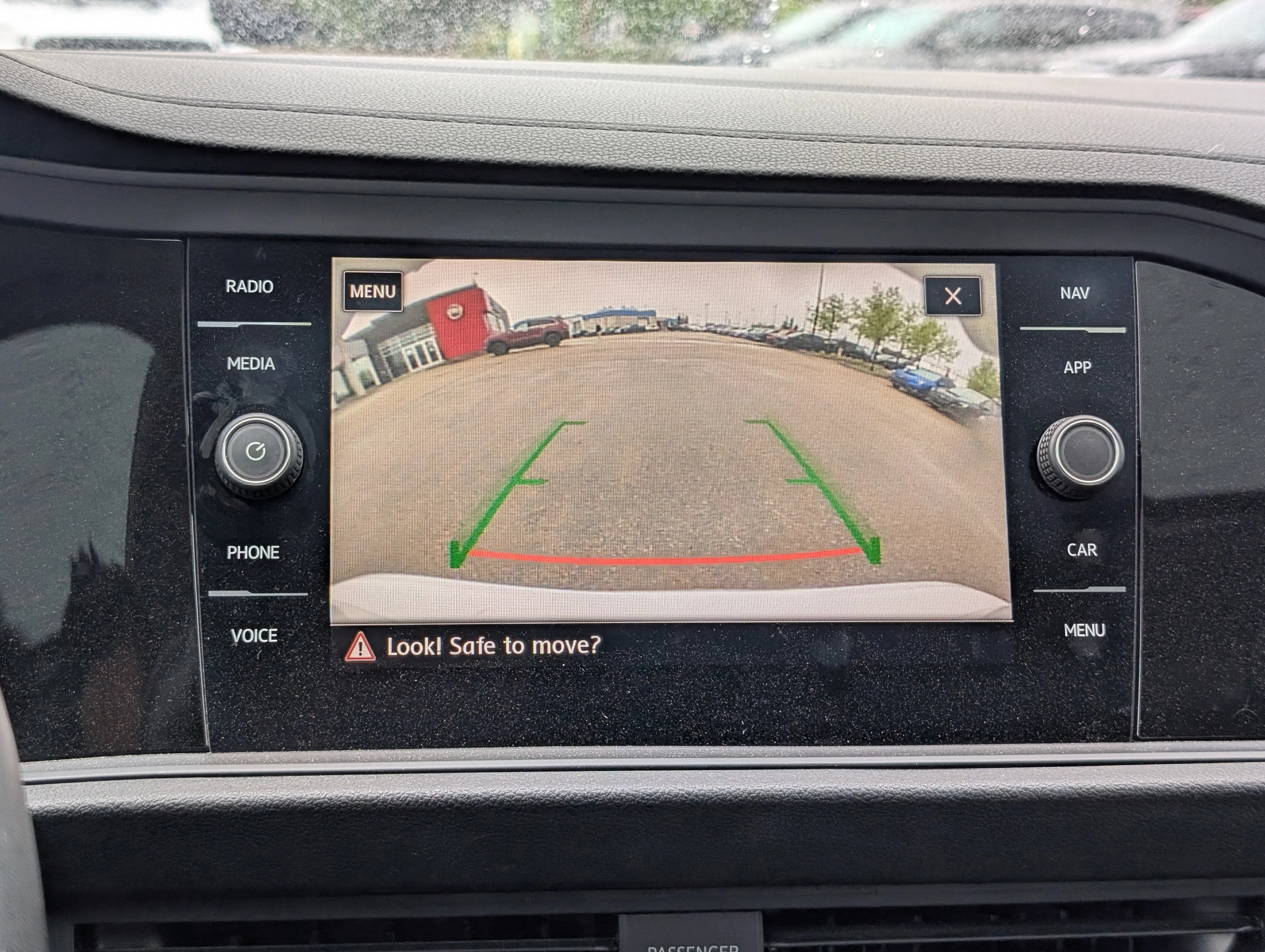 Used 2020 Pure White Volkswagen Execline image 29
