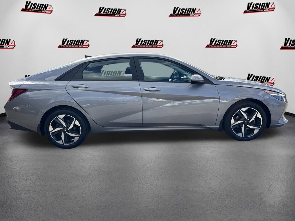 Certified Used 2023 Silver Hyundai SEL image 4