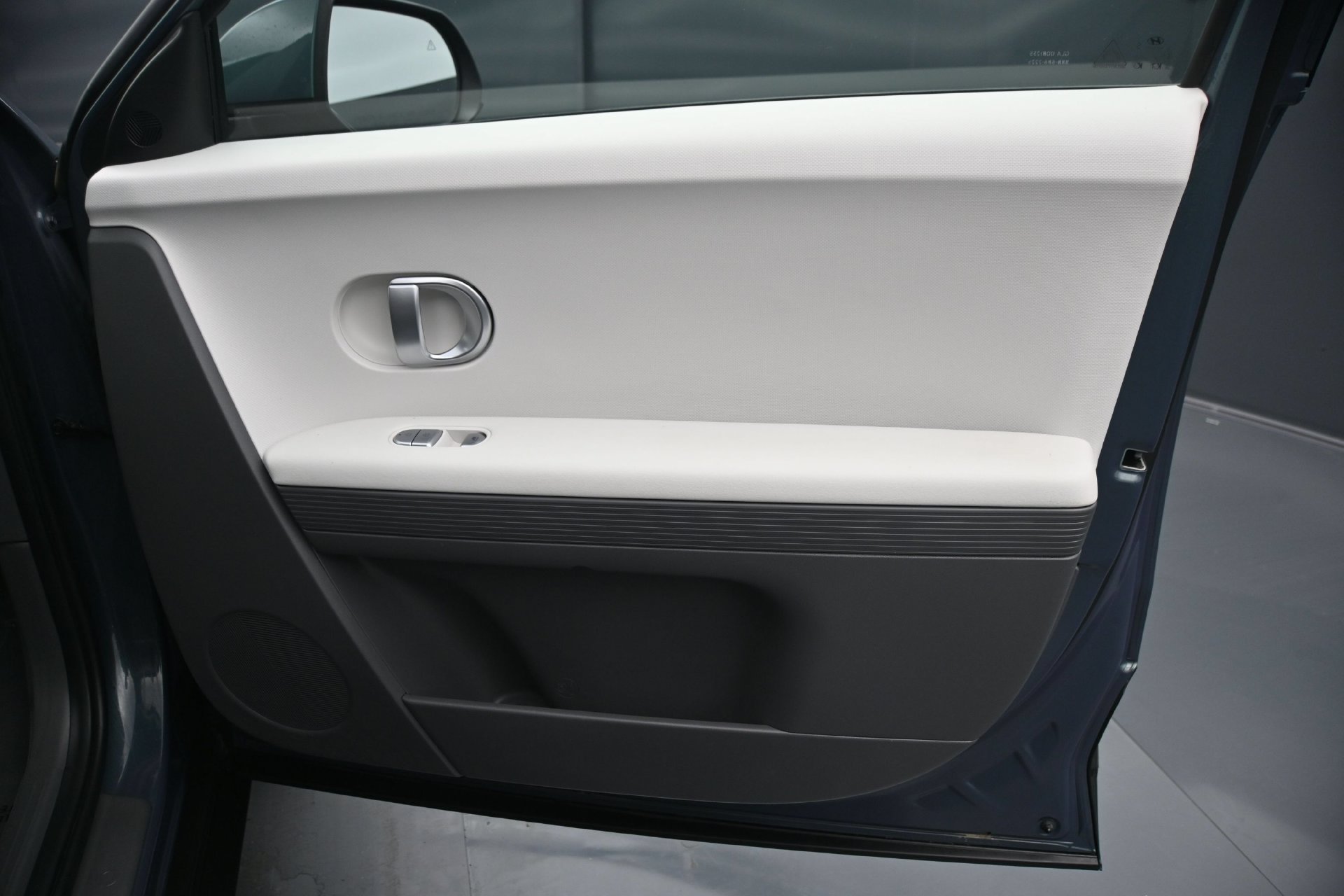 Used 2024 Digital Teal Hyundai SEL AWD image 12