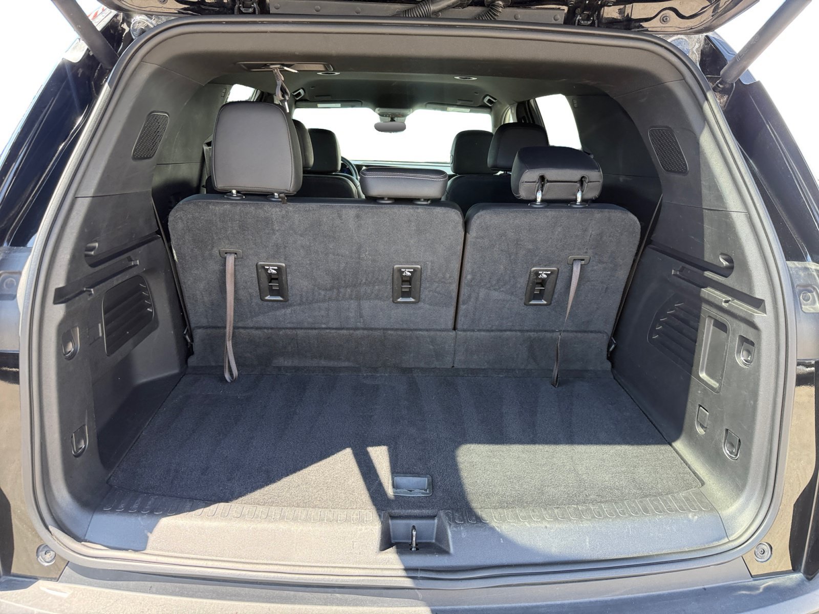 Used 2025 Black Metallic Chevrolet LT image 17