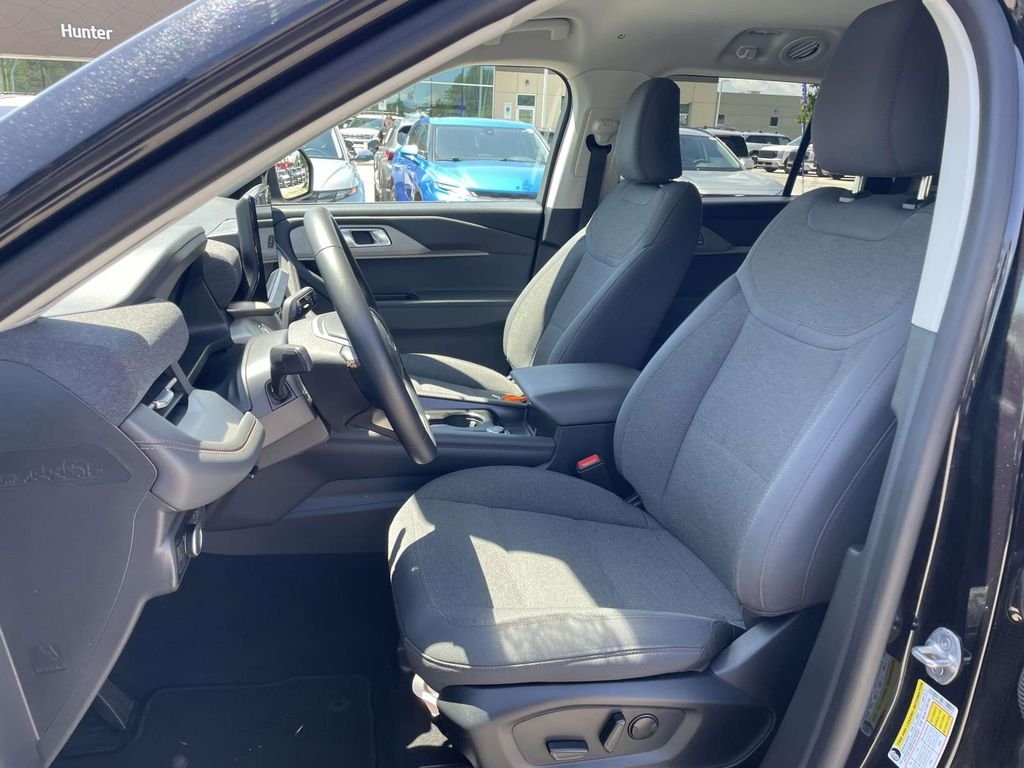 2025 Ford Explorer Active - Photo 8