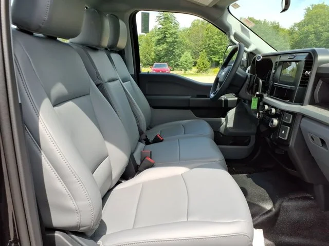 New 2026 Agate Black Metallic Ford XL image 31