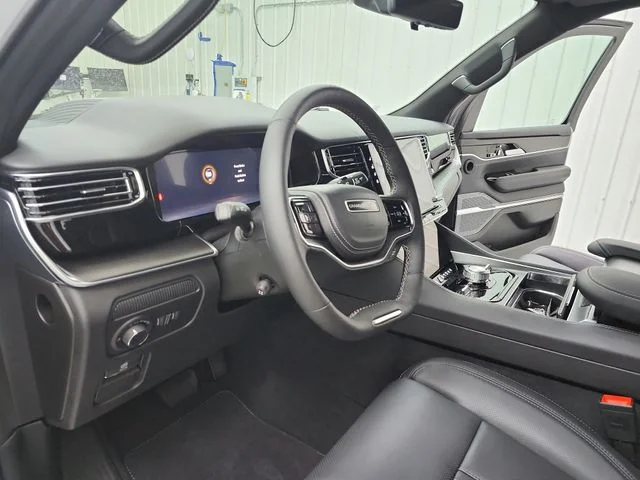 New 2026 Bright White Clear-Coat Exterior Paint Jeep Summit image 11