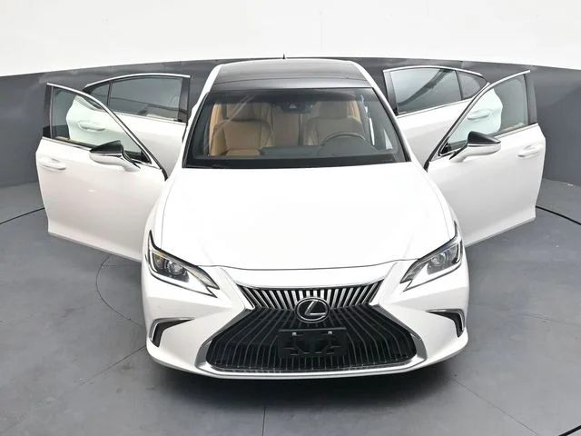 Used 2021 White Lexus 350 image 41