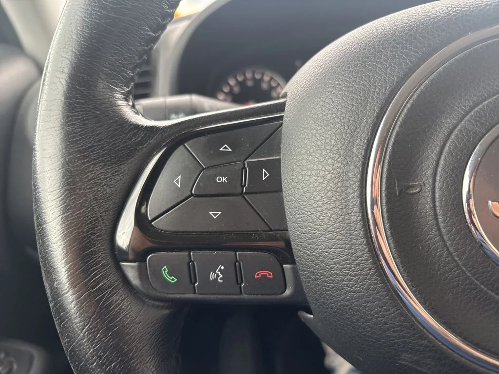Used 2018 Blue Jeep Latitude image 16