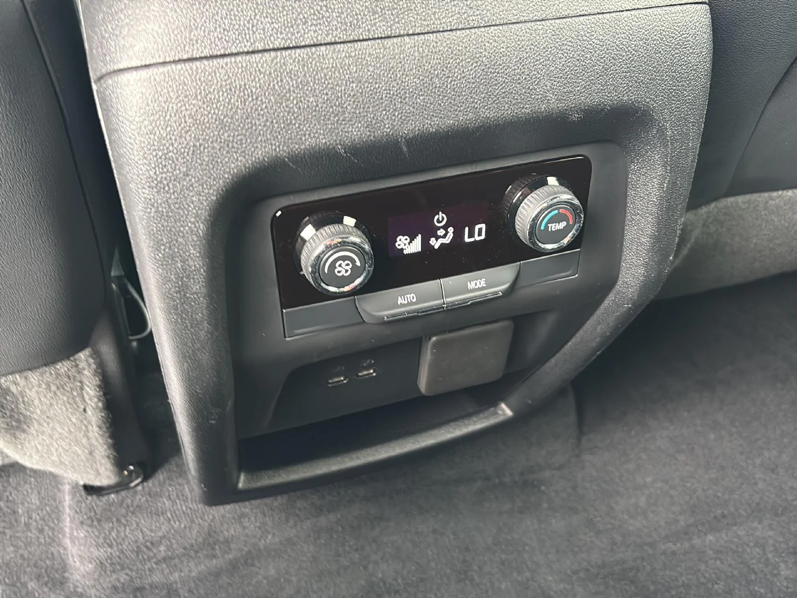 Used 2024 Summit White Chevrolet Z71 image 14