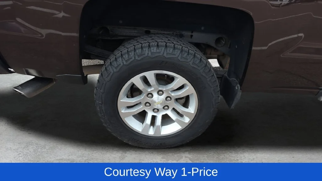 Used 2016 AUTUMN BRONZE METALLIC Chevrolet LT image 12