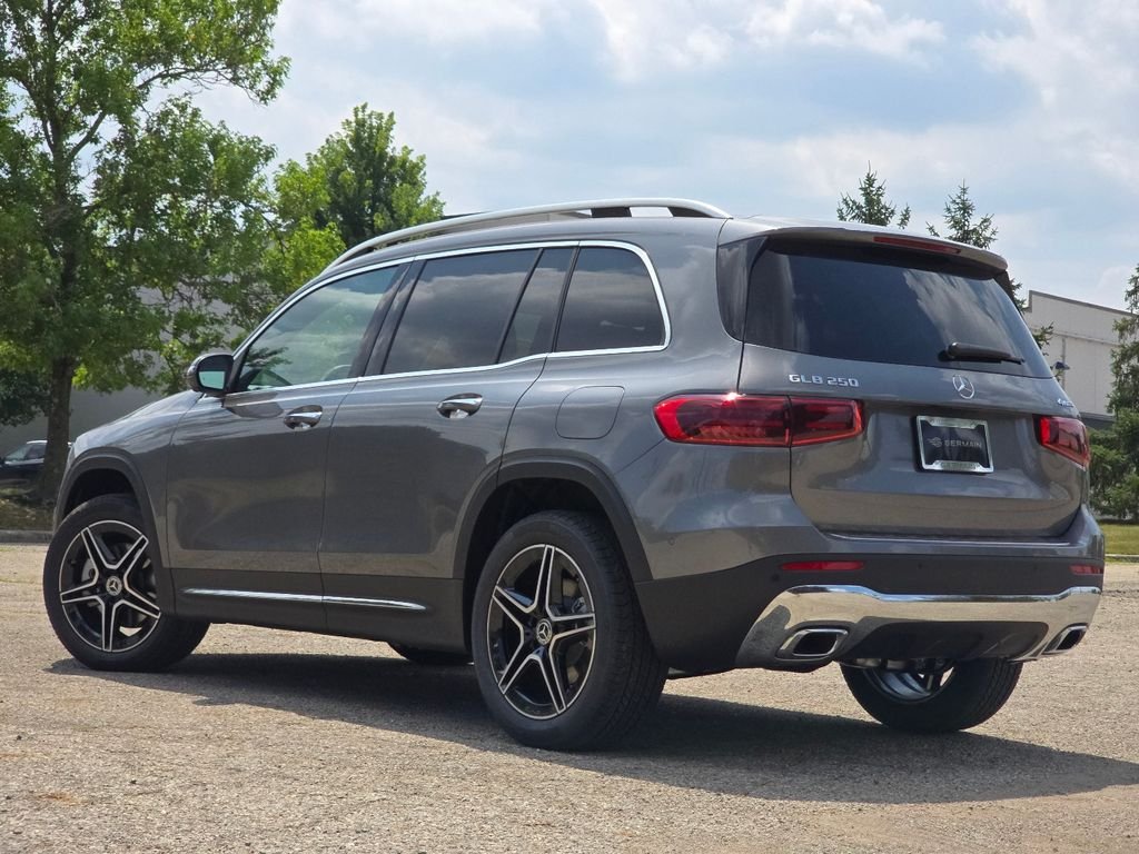 New 2026 Mountain Grey Metallic Mercedes-Benz GLB 250 image 14