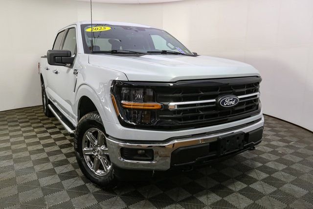 Used 2025 White Ford XLT image 3