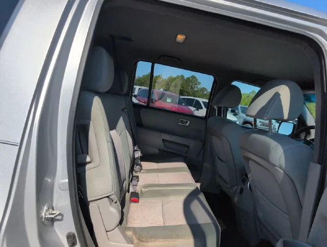 Used 2013  Honda EX image 29