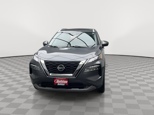 Used 2021 Gun Metallic Nissan SL image 33