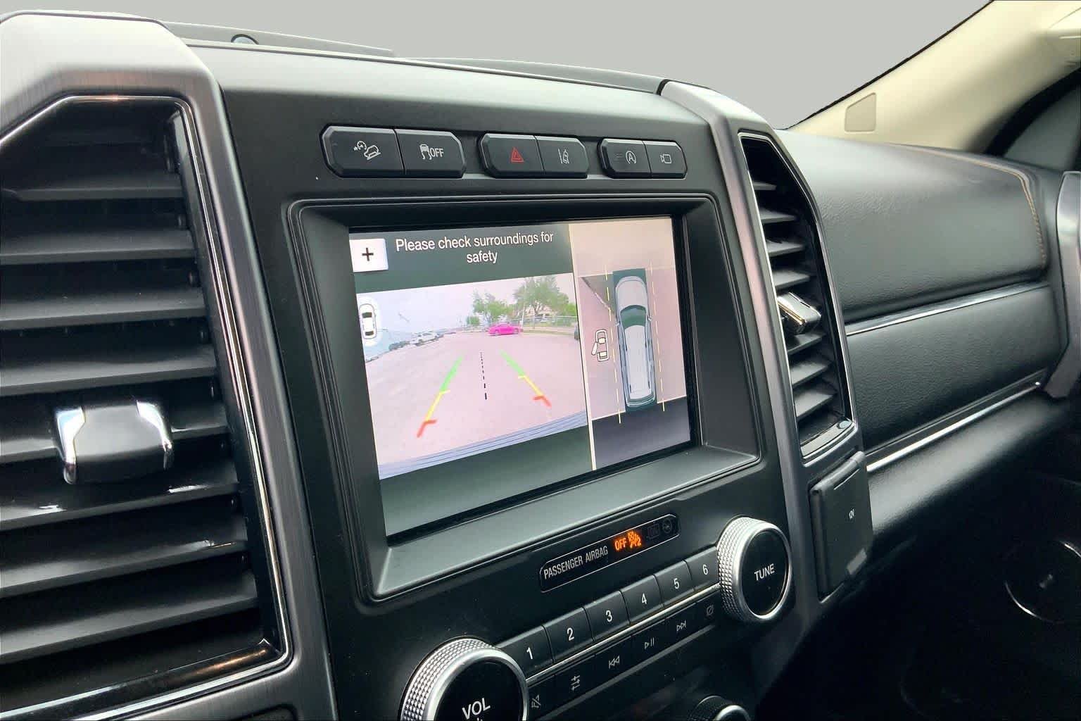 Used 2019 Magnetic Metallic Ford Platinum image 27