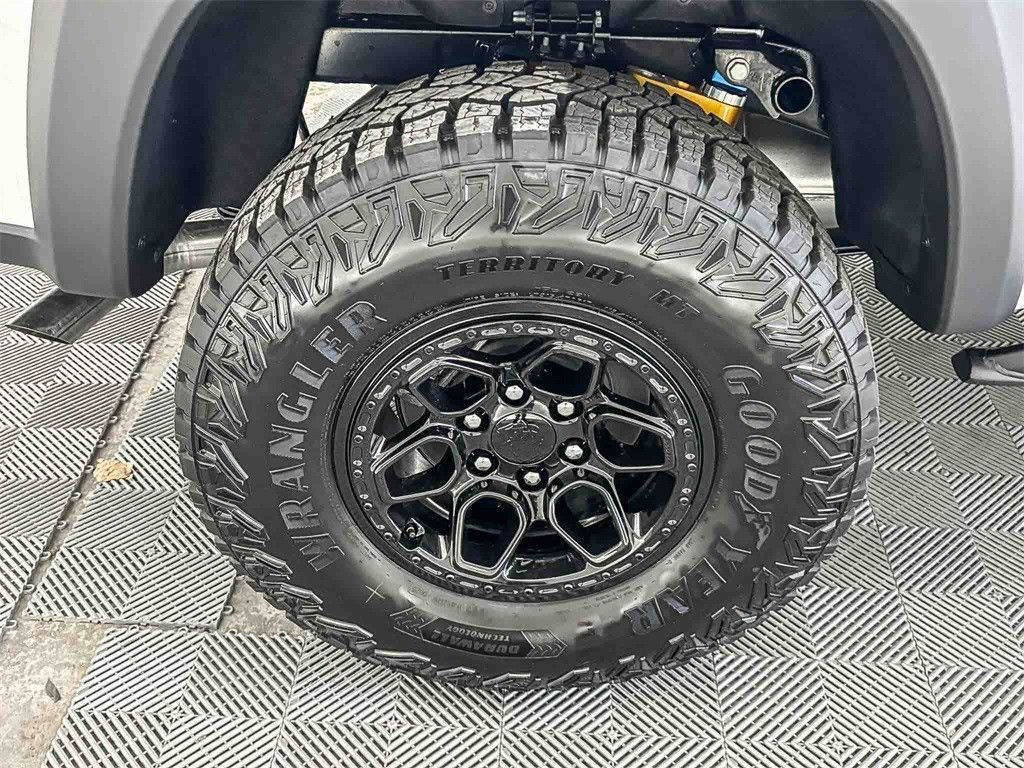 2026 Chevrolet Colorado ZR2 - Photo 10