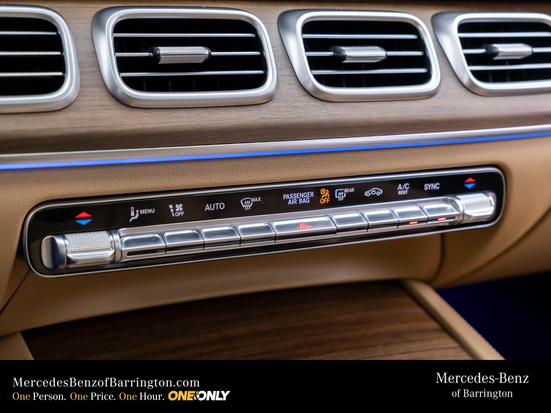 New 2026 MANUFAKTUR Moonlight White Metallic Mercedes-Benz GLE 350 image 72