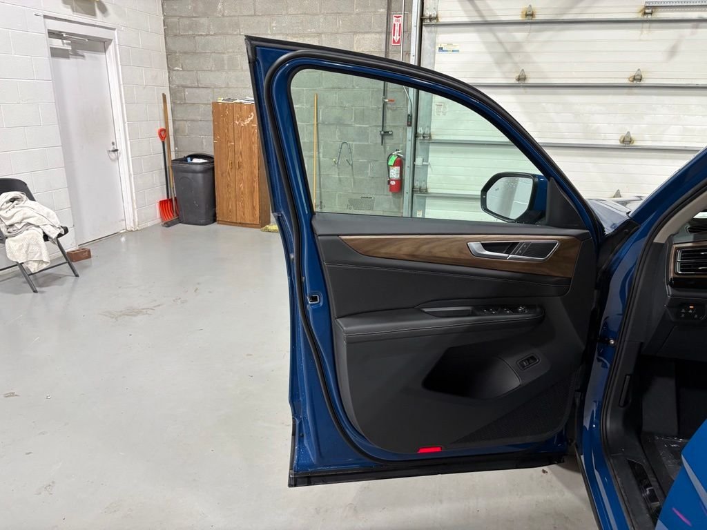 New 2026 Blue Volkswagen SE w/Technology image 10