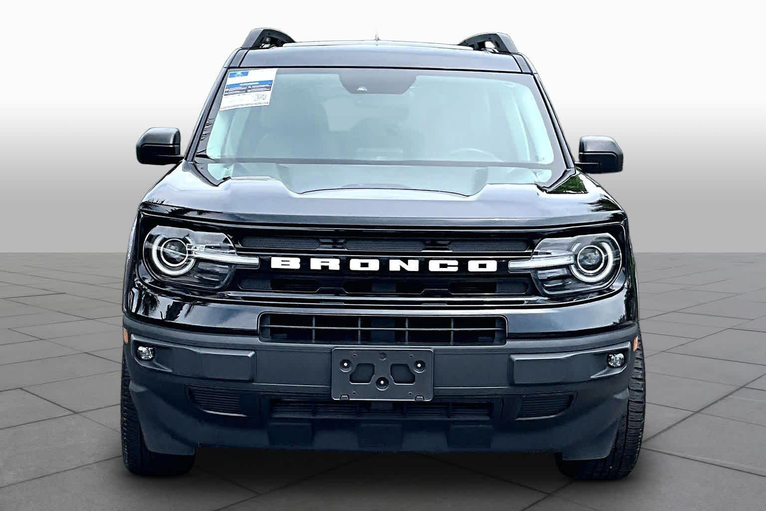 Used 2022 Shadow Black Ford Outer Banks image 4