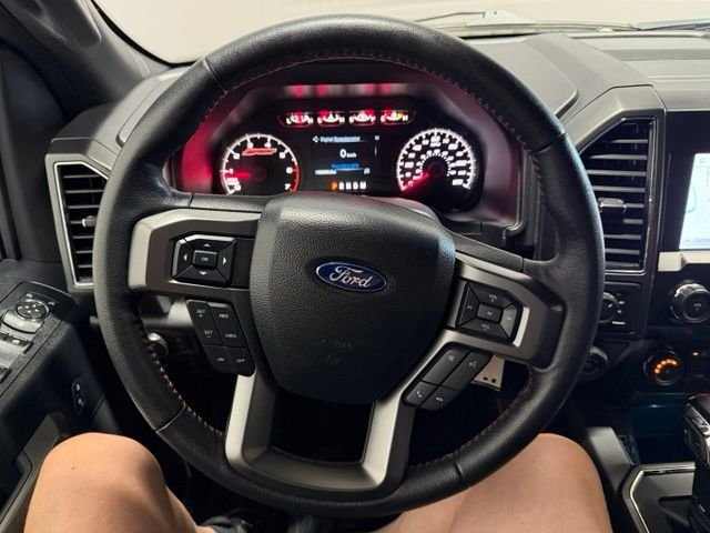 Used 2020 Magnetic Metallic Ford XLT image 31