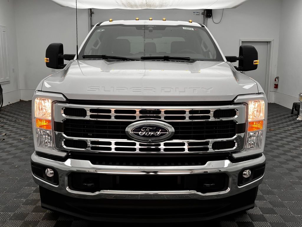New 2026 White Ford XLT image 14