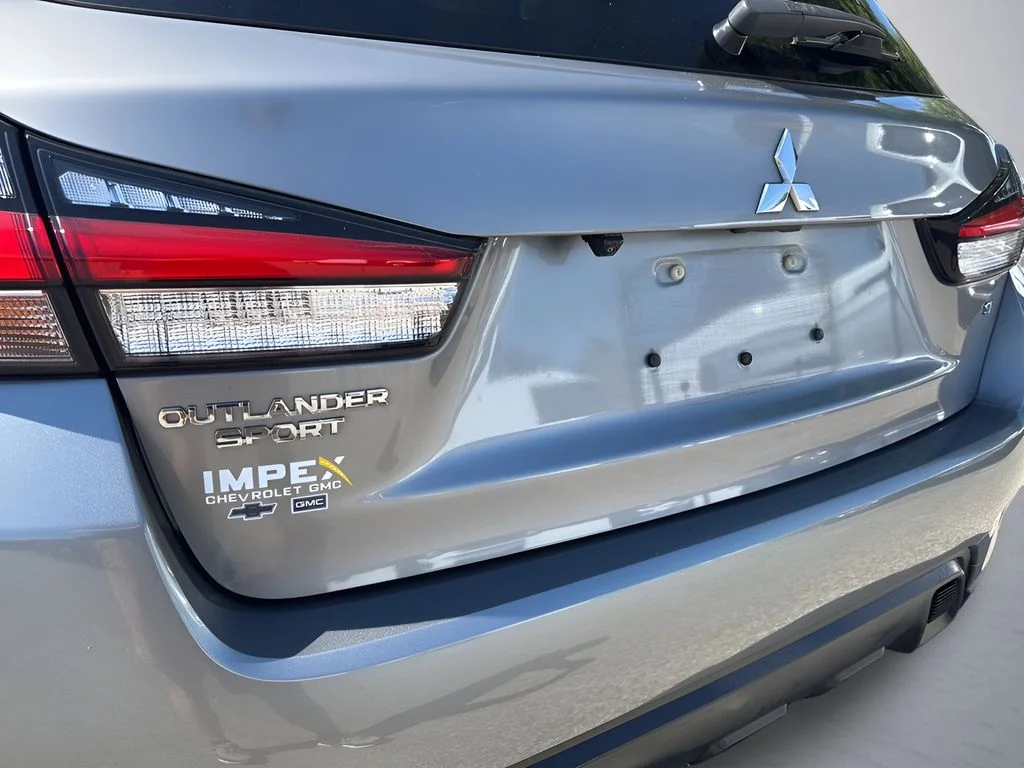 Used 2022  Mitsubishi 2.0 SE image 31