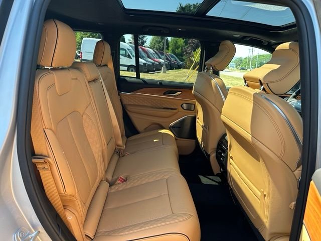 Used 2024 Silver Jeep Summit Reserve image 22