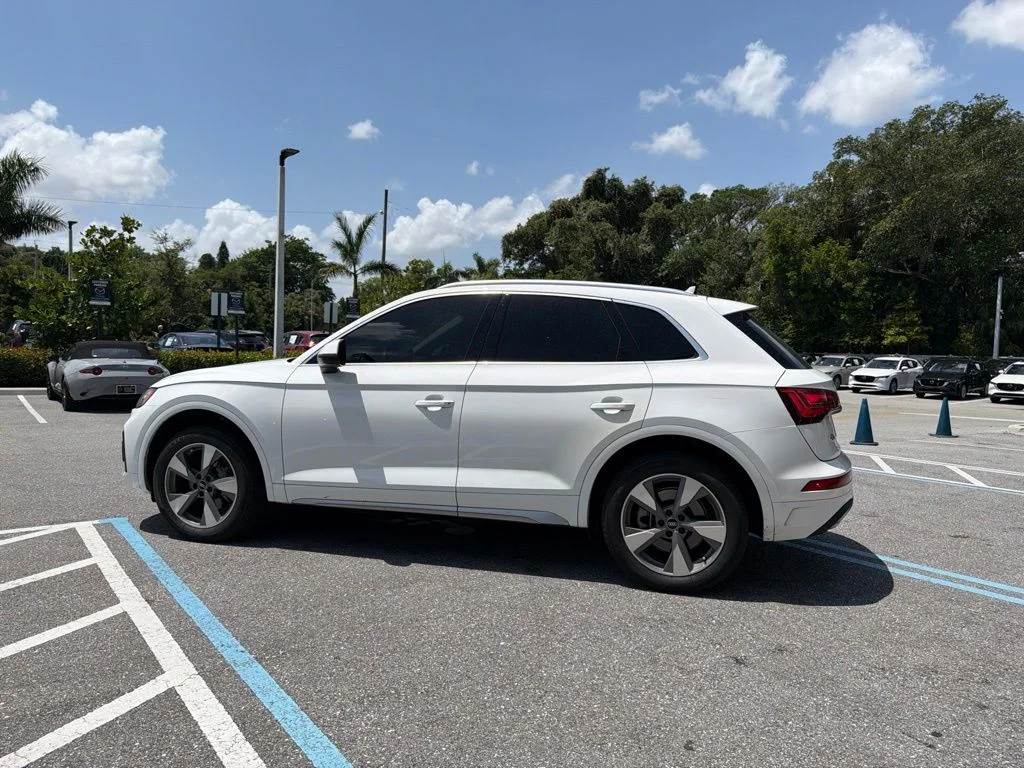 Used 2023 Glacier White Audi 40 Premium image 11