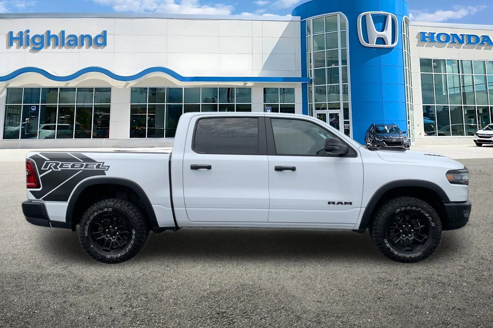 Used 2025 White Ram Rebel image 6