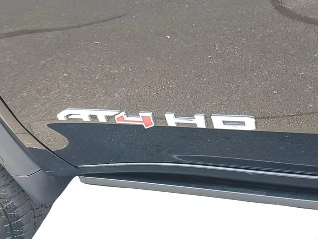 Used 2026 Onyx Black GMC AT4 image 28