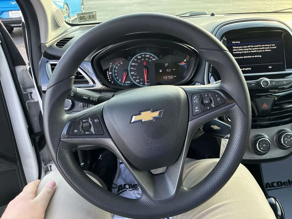 Used 2021 White Chevrolet 1LT image 14