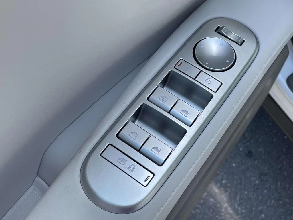 New 2026 White Hyundai SEL image 16