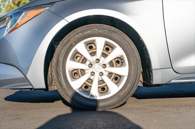 Certified Used 2020 CELESTITE GRAY ME. Toyota  image 5