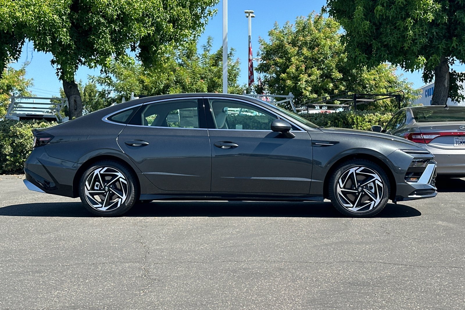 New 2026 Portofino Gray Hyundai SEL Sport image 3