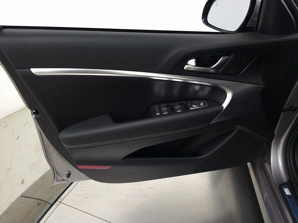New 2026 Silver Genesis 2.5T image 9
