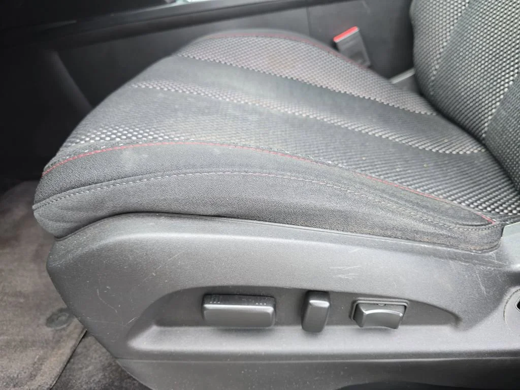 Used 2016 TUNGSTEN METALLIC Chevrolet LT image 31