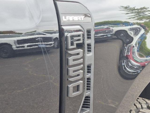 New 2026 Agate Black Metallic Ford F-250® Lariat® image 29