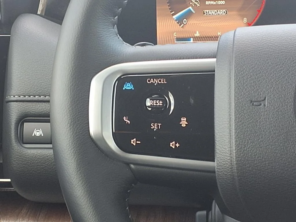2025 Nissan Armada SL - Photo 13