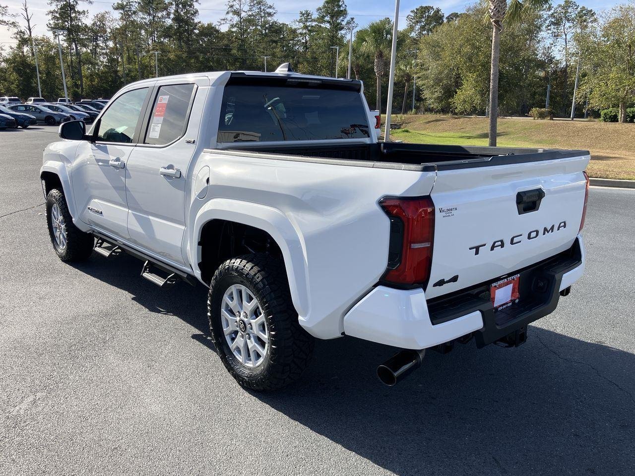 Used 2025 Ice Cap Toyota SR5 Double Cab image 3