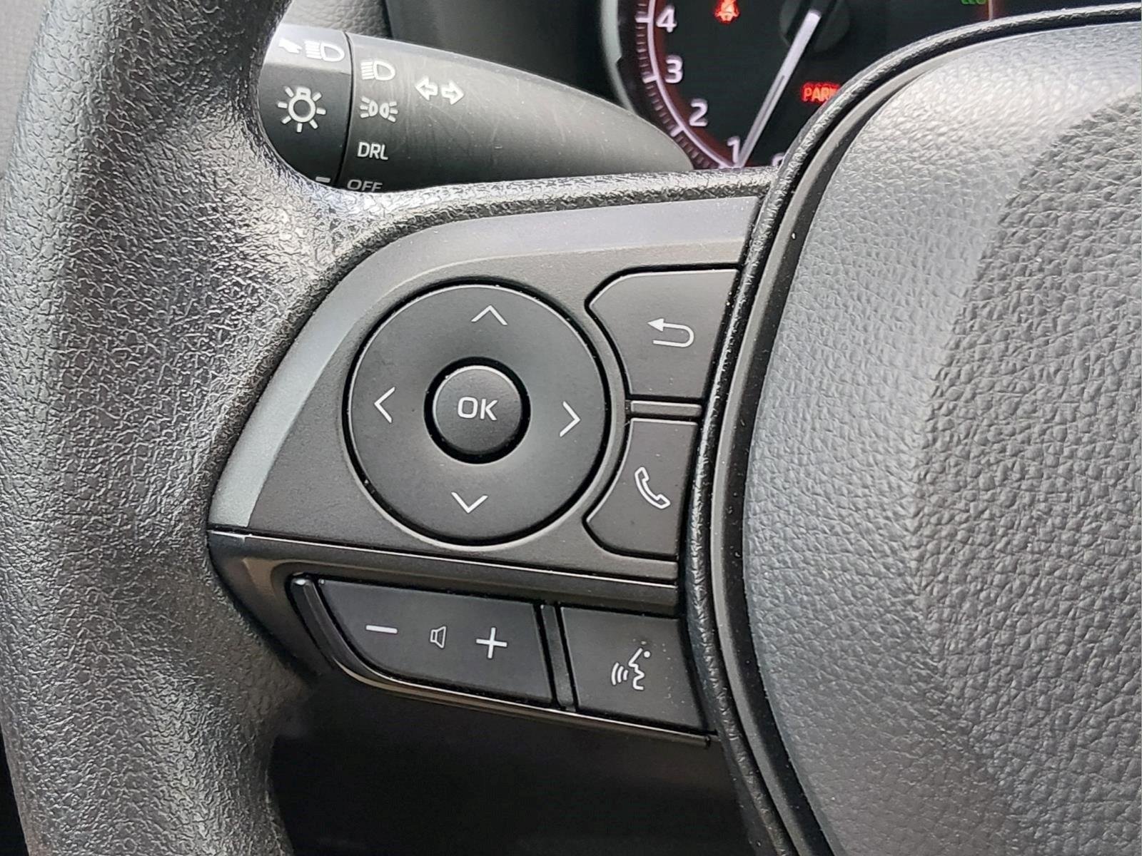 Used 2025 Ice Cap Toyota LE image 29