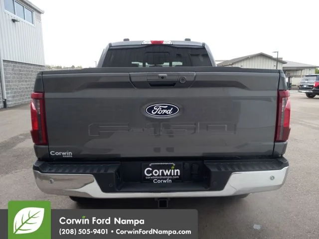 New 2026 Carbonized Gray Metallic Ford XLT image 4