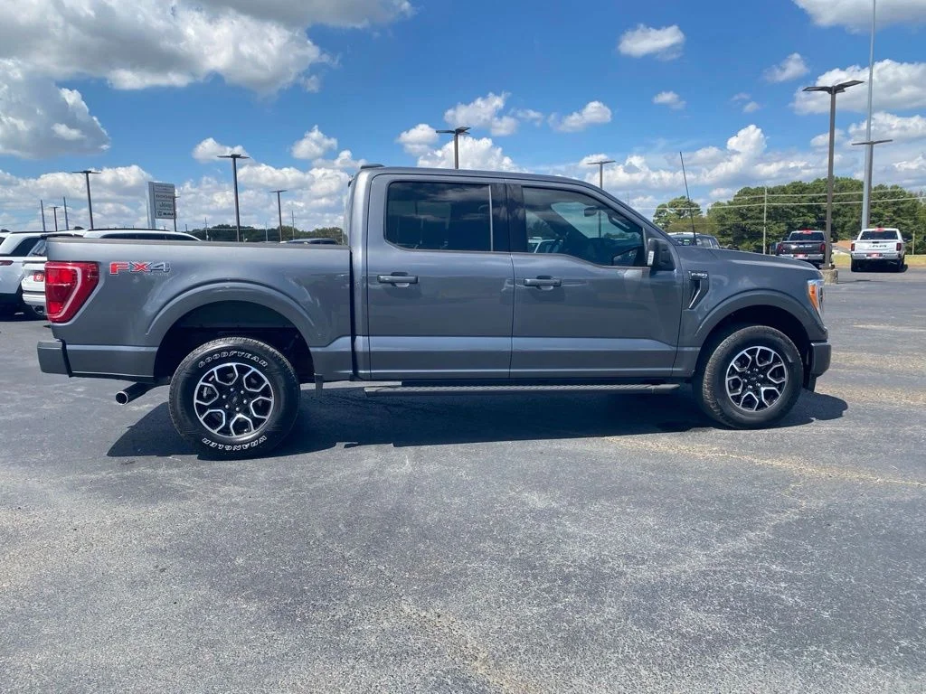 Used 2023 Carbonized Gray Metallic Ford XLT image 9